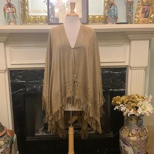 NWOT “Marc New York” beige vegan suede shawl (BR RC)